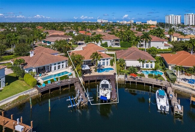 Building Photo - 946 Sanibel Dr