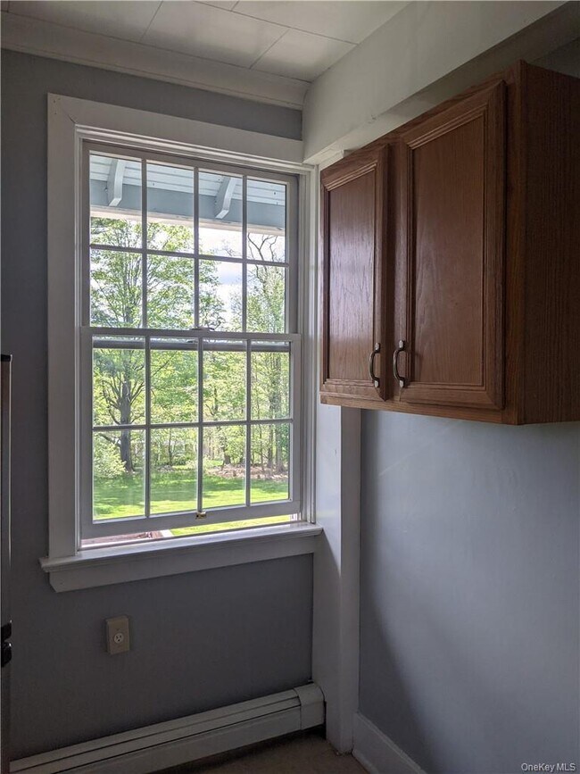 Building Photo - 176 Pine Tree Rd