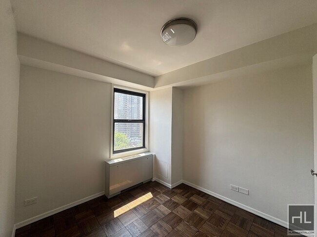 Foto del edificio - EAST 63 STREET