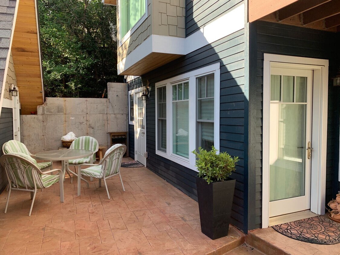 Foto principal - Charming 1 bdrm 1 bath lower level Manitou...