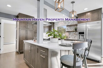 Building Photo - 28585 Evergreen Manor Dr