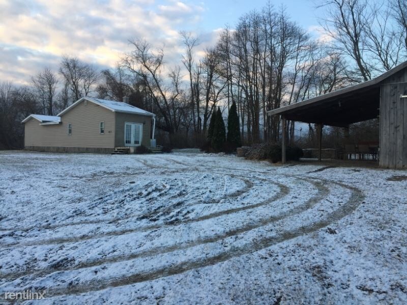Primary Photo - 1 br, 1 bath Apartment - 85 Airport Road