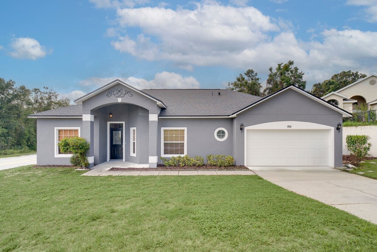 Foto principal - 700 Lake Francis Dr