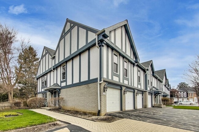 Building Photo - 747 Garfield Ave