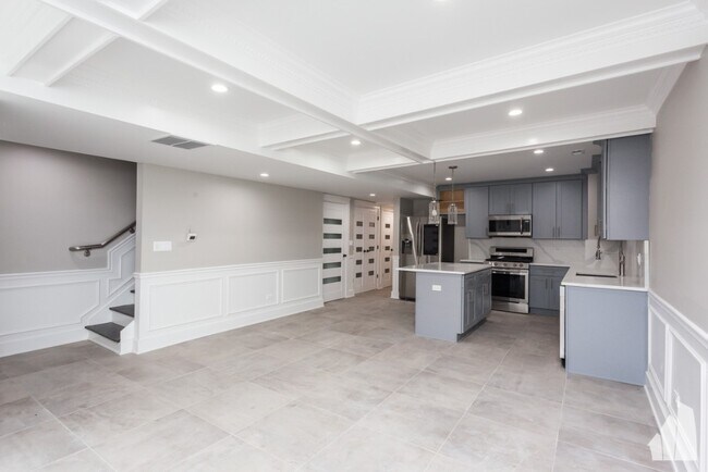 Building Photo - 3056 W Palmer Blvd