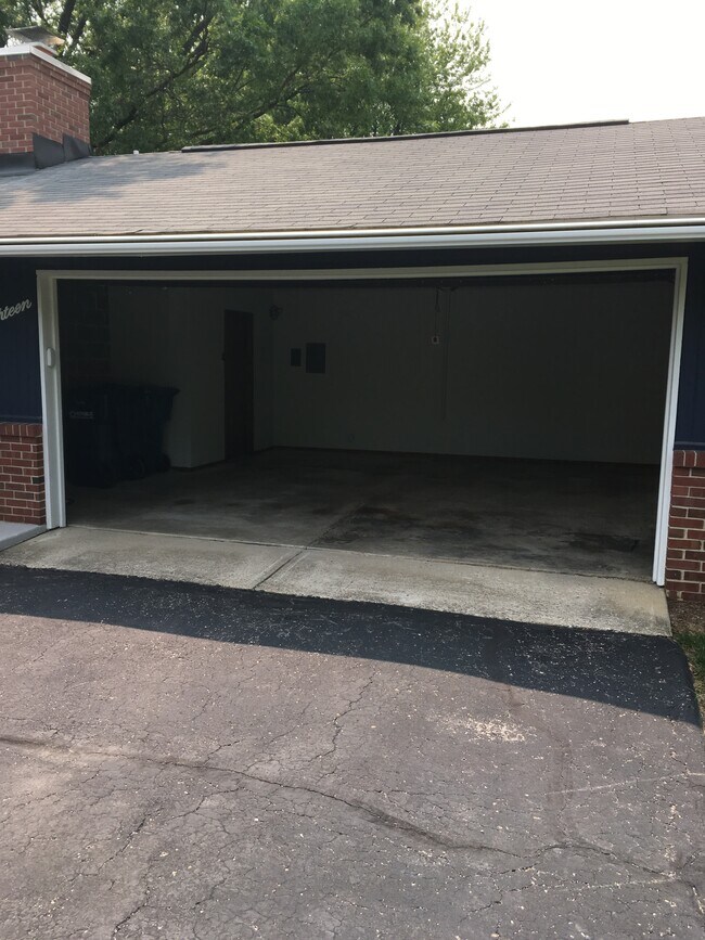 Foto del edificio - 518 Lexington Blvd