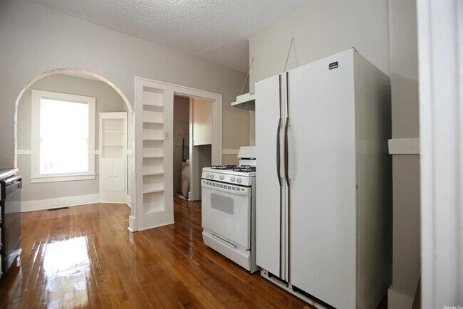 Foto del edificio - 3430 N Cypress St
