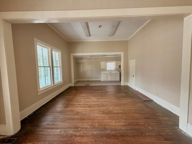 Foto del edificio - 227 S Zetterower Ave