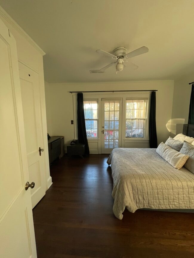 Foto del edificio - 1071 N Highland Ave NE