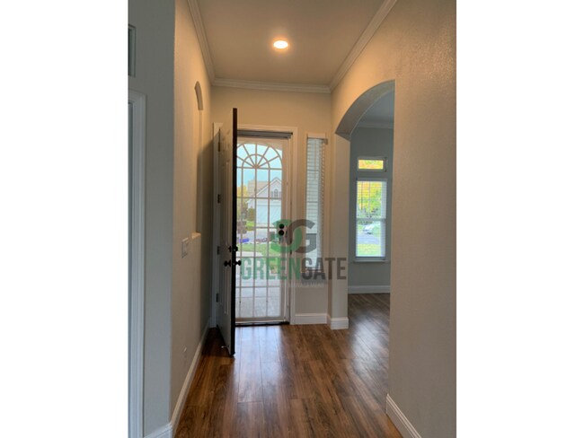 Foto del edificio - Gorgeous NorthEast Modesto 4 Bedroom Modes...