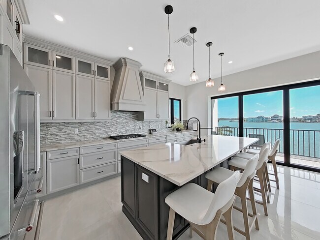 Foto del edificio - 882 Bay Point Dr