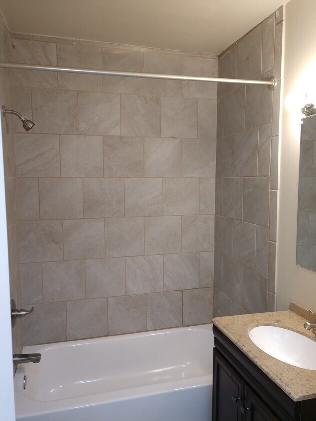 Bathroom - 2030 Culbertson Ave