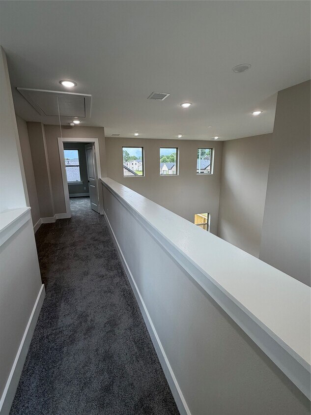 Building Photo - 2619 Piemonte Ave
