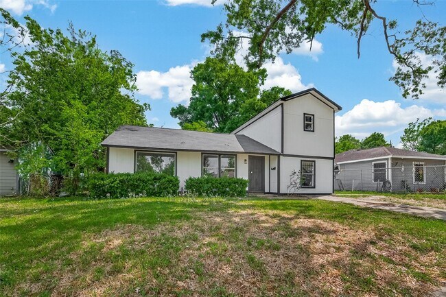 Foto del edificio - 5830 Southlea St