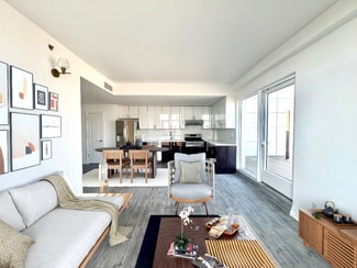 Building Photo - 65-18 Austin St