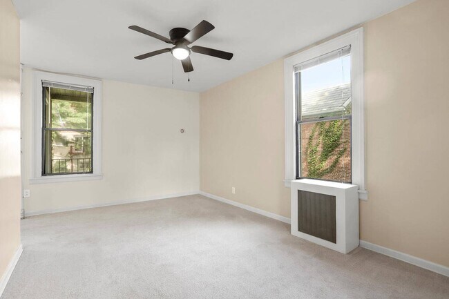 Foto del edificio - 5827 Tyndall Ave