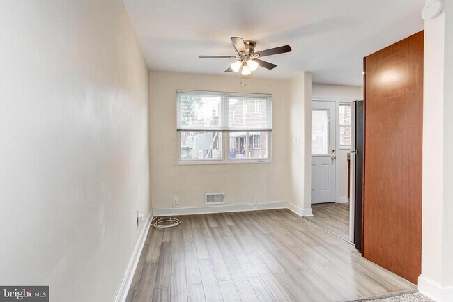 Building Photo - 1207 Gibbon St