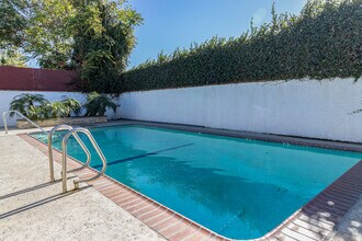 Building Photo - 11050 Lambert Ave