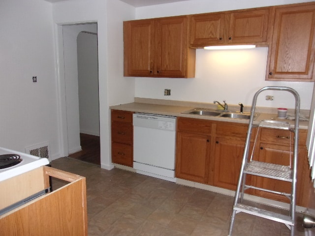 Building Photo - 3010 S Delaware St