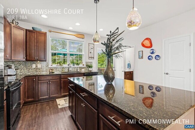 Foto del edificio - 209 Willowshire Ct