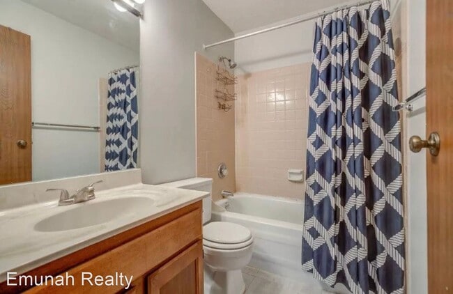 Building Photo - 7213 Creekview Dr