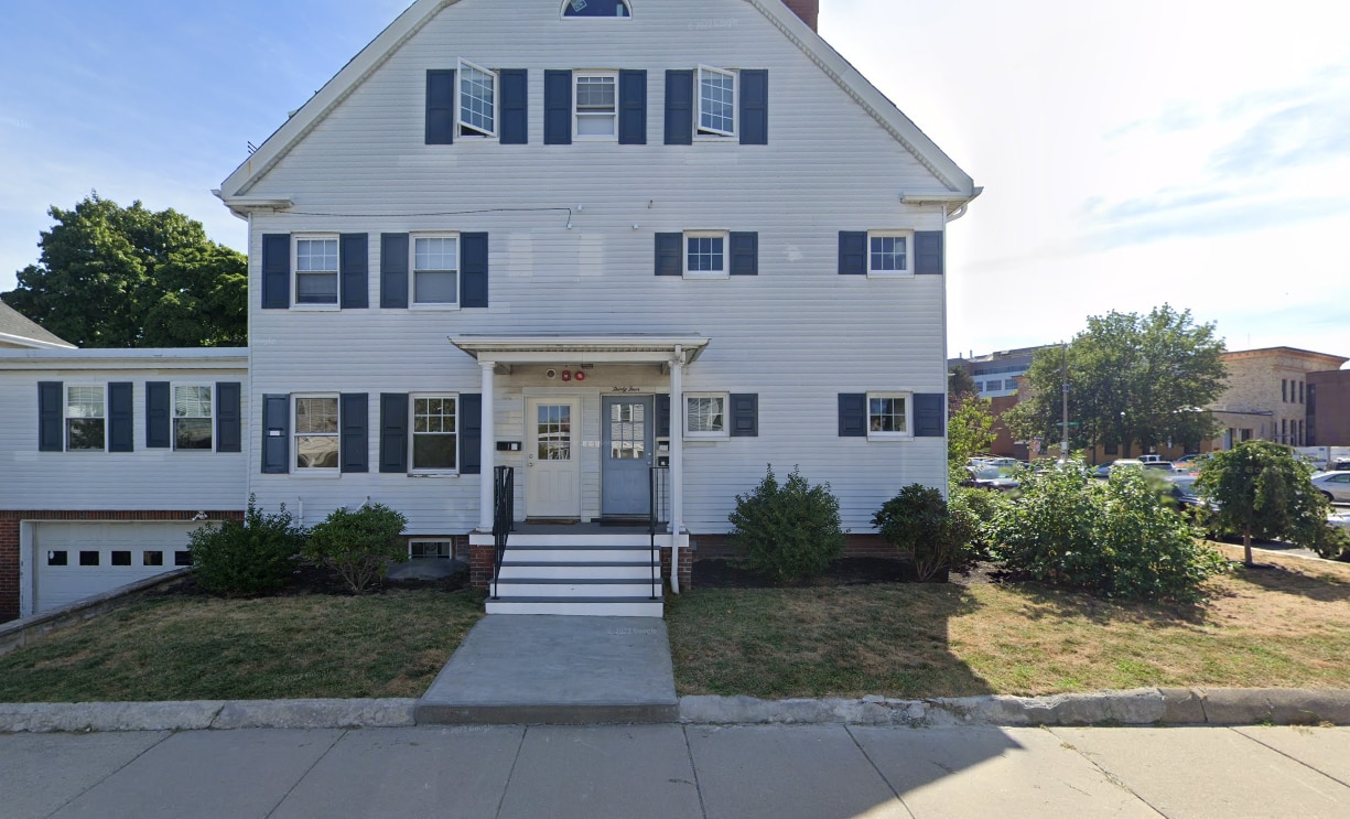 Building Photo - 34 Bentley St