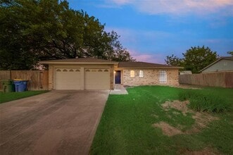 Building Photo - 6013 Barry Dr