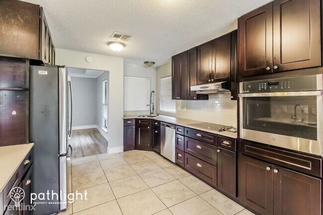Foto del edificio - 4 br, 2.5 bath House - 238 Blue Crane 1 Dr...