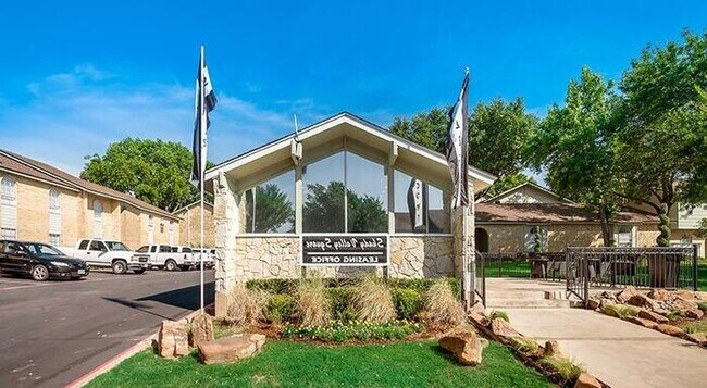 Foto del edificio - 3206 Green Tee Dr