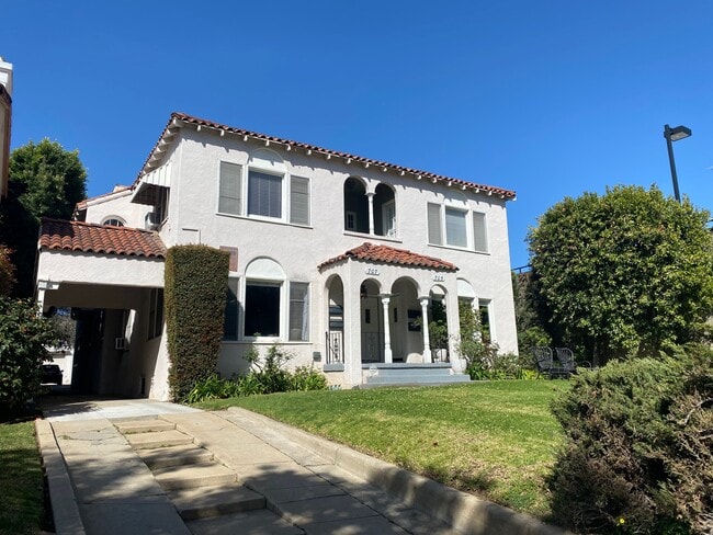 Building Photo - 707 Brent Ave