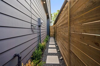 Building Photo - 3802 Buck St