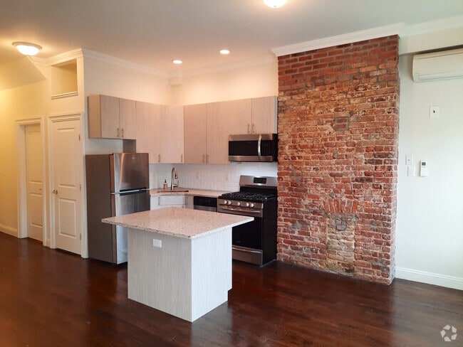 Building Photo - 158 6th St