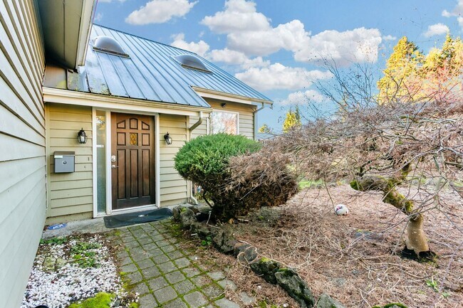 Foto del edificio - Spacious Tacoma Home for Rent – Available Now!