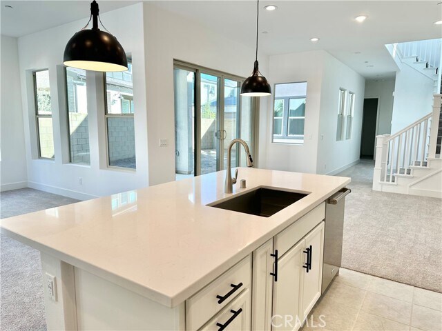 Building Photo - 129 Bosal