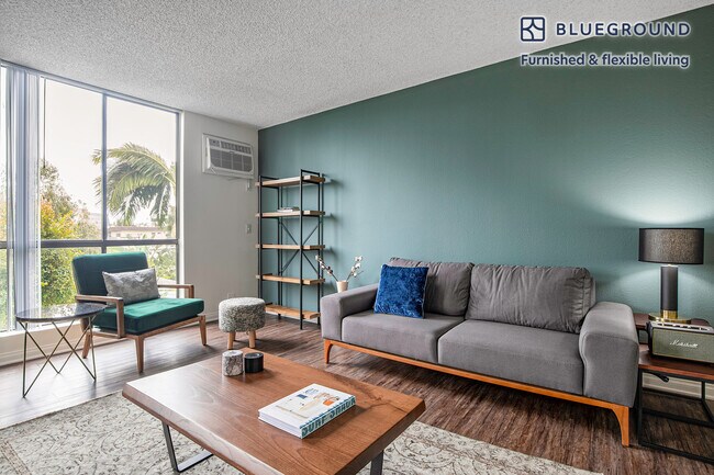 Foto del edificio - 930 Palm Ave