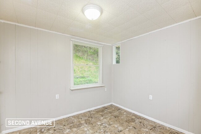 Foto del edificio - 43 Glenview Ave