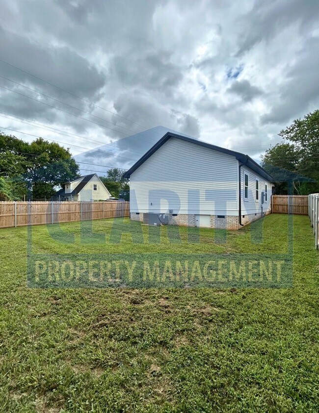 Foto del edificio - 1513 Huff Ave SW