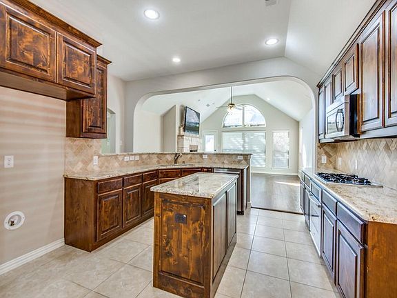 Foto del edificio - 8409 Bayberry Ave