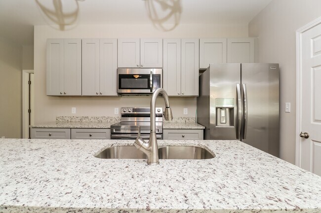 Foto del edificio - 435 Little Sycamore Ln