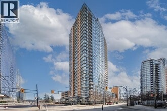 Building Photo - 33 Smithe St