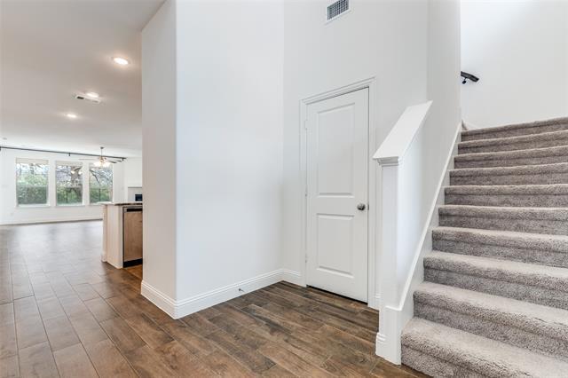 Building Photo - 1400 Elizabeth St