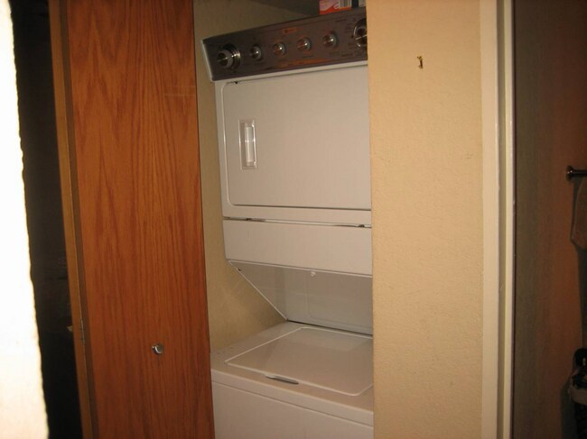 Foto del edificio - 303 Grandview Ct