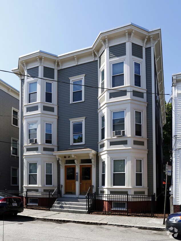 Primary Photo - 18-20 Carlisle St