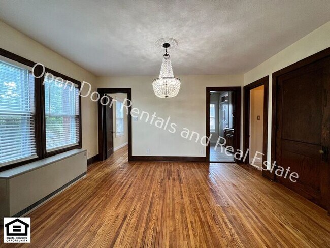 Building Photo - 1102 Rockhill St