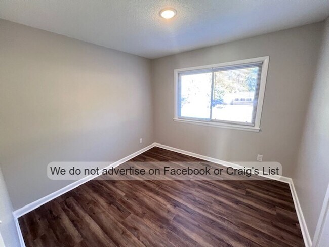 Foto del edificio - Lagrange- Ramona Drive