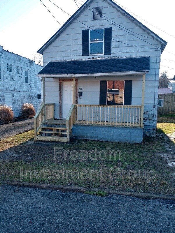 212 Clinton St, Harriman, TN 37748 House Rental in Harriman, TN