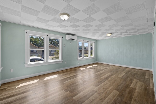 Foto del edificio - 503 W Jackson St
