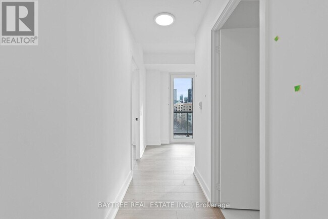 Building Photo - 308 Jarvis St