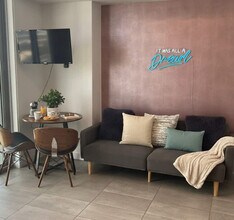 Building Photo - 227 NE 2nd St