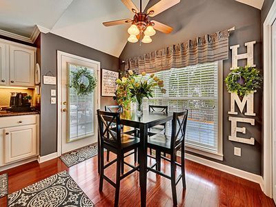 Building Photo - 12944 Peach View Dr